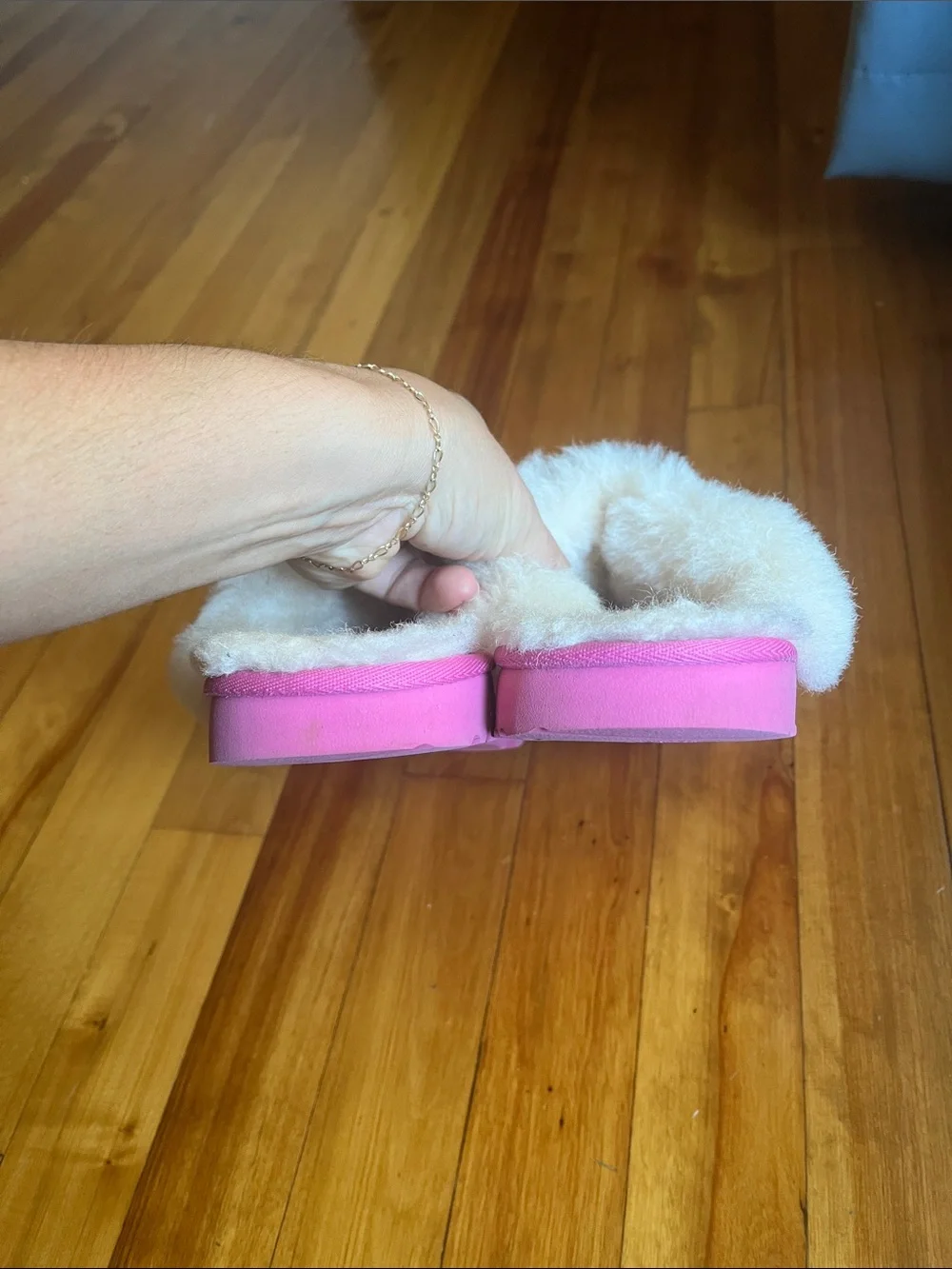UGG Cozy II Slipper in Pink Azalea Kids 4 Women’s 6 wool lined